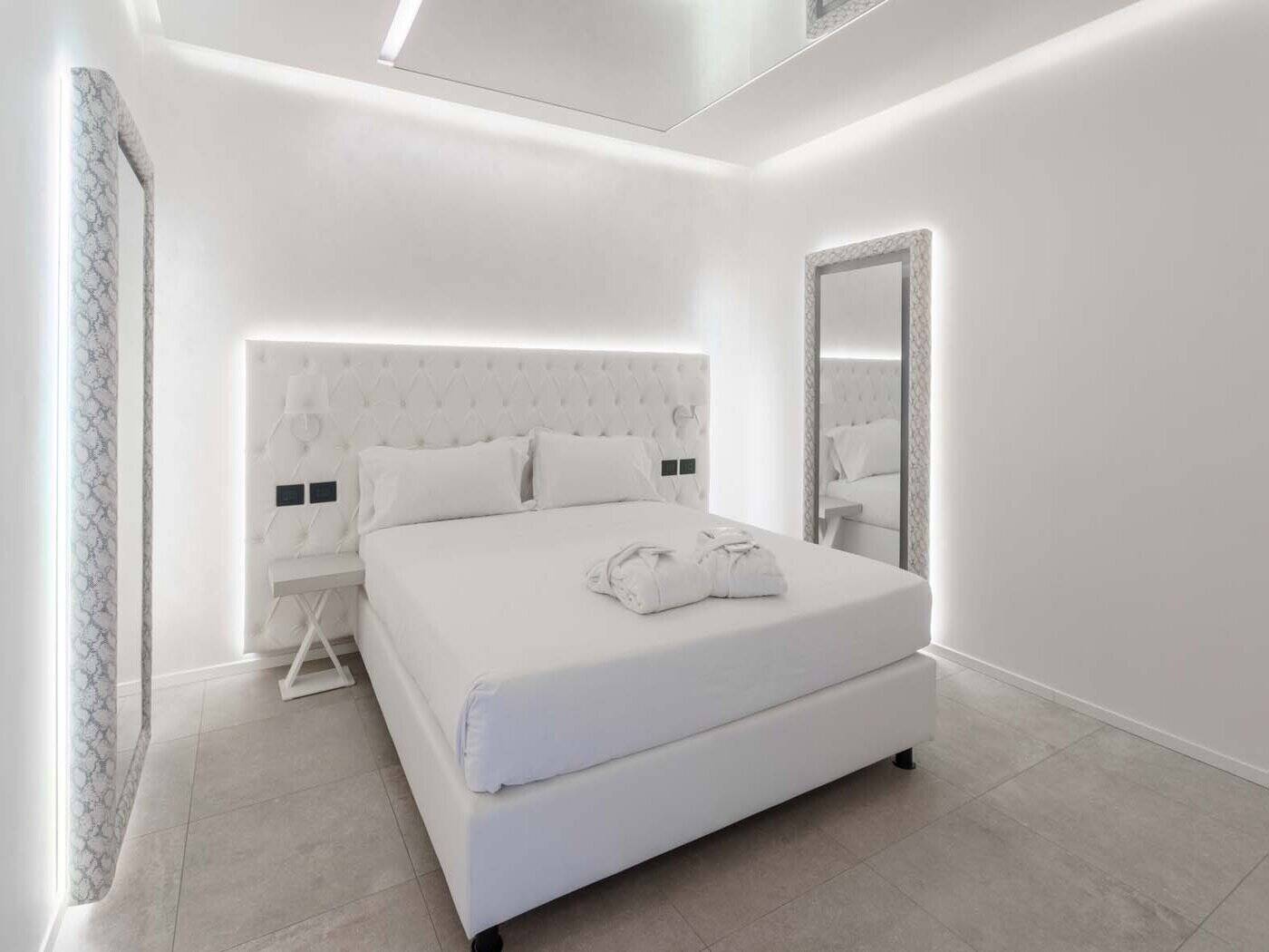 Elegance Junior Suite Charlie Hotel bianca